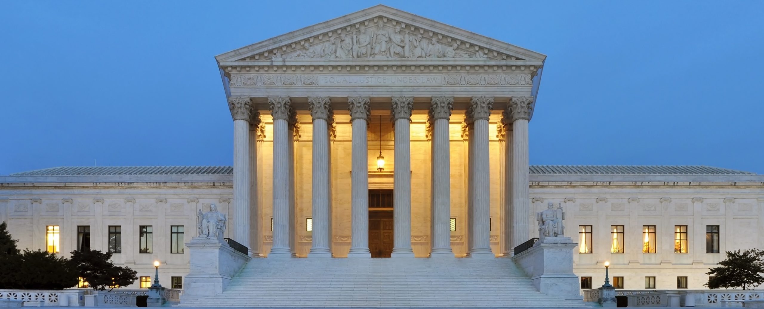 US Supreme Court Halts Deportation of Detained Venezuelans