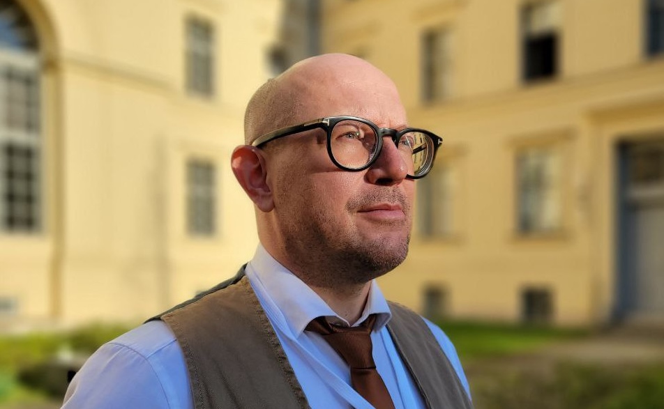 Dmytro Yagunov: Informal prison hierarchies in the 21 century: subculture, trends and social control (The 2025 Annual Conference of the European Society of Criminology)