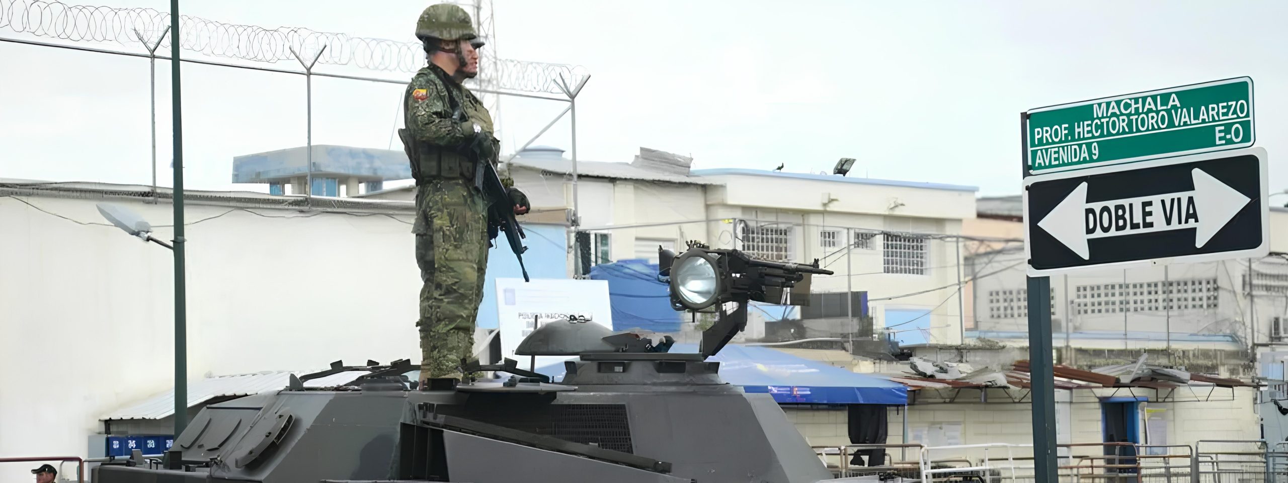 Guard and 13 Inmates Killed in Ecuador Prison Fight